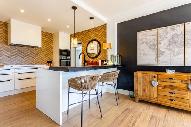 6 soverom Villa til salgs i Calahonda, Mijas med svømmebasseng garasje - € 1 600 000 (Ref: 9208003)