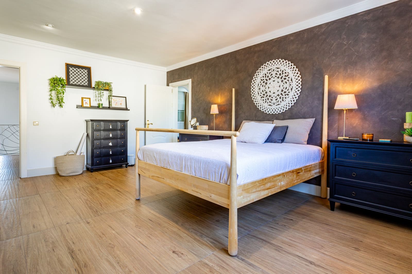 6 soveværelse Villa til salg i Calahonda med swimmingpool garage - € 1.600.000 (Ref: 9208003)