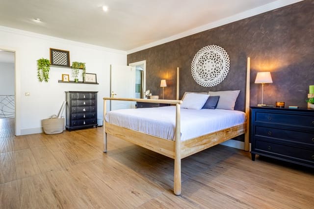 6 soverom Villa til salgs i Calahonda, Mijas med svømmebasseng garasje - € 1 600 000 (Ref: 9208003)