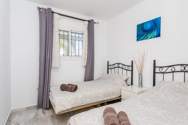 Apartamento de 2 habitaciones en Calahonda, Mijas en venta con piscina garaje - 349.000 € (Ref: 9232078)