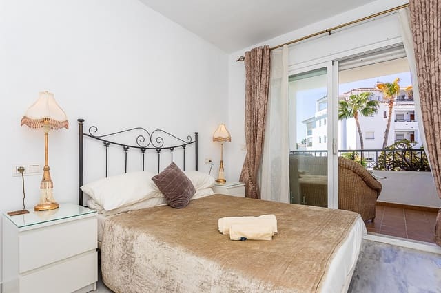 Apartamento de 2 habitaciones en Calahonda, Mijas en venta con piscina garaje - 349.000 € (Ref: 9232078)