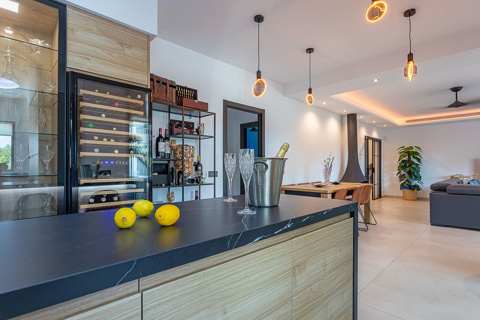 3 soverom Villa til salgs i Mijas Costa med svømmebasseng garasje - € 1 485 000 (Ref: 9256628)