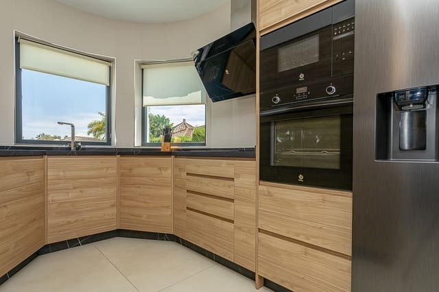 3 slaapkamer Villa te koop in Mijas Costa, Mijas met zwembad garage - € 1.485.000 (Ref: 9256628)