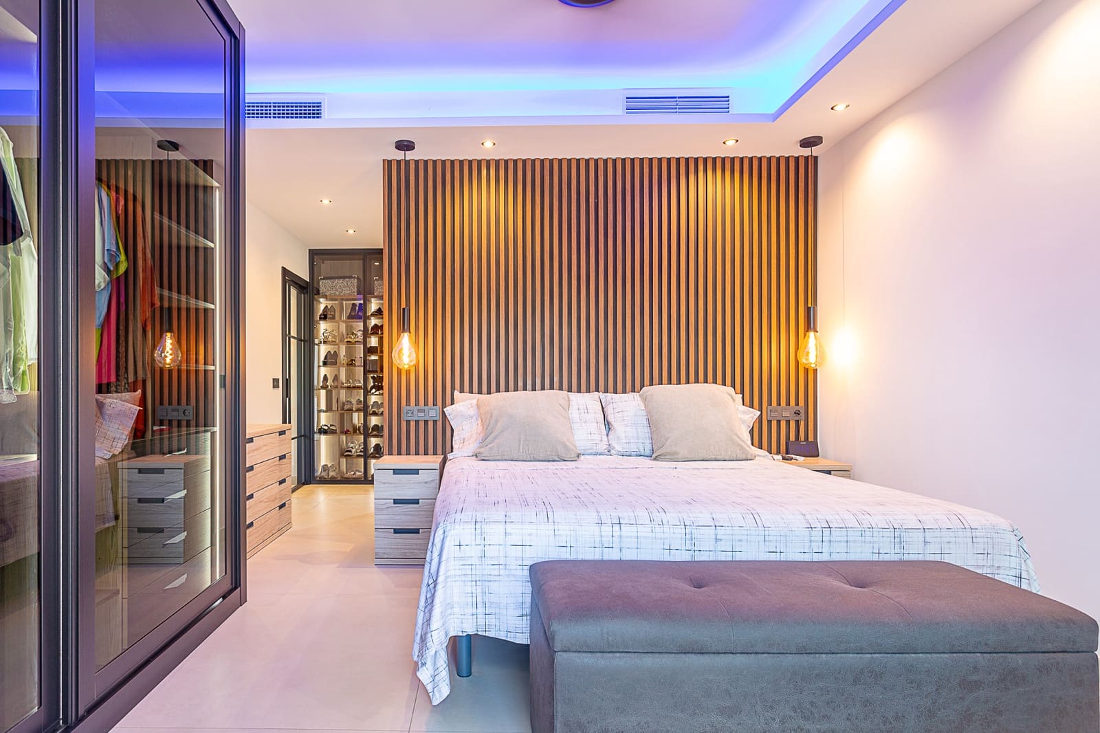 3 soverom Villa til salgs i Mijas Costa med svømmebasseng garasje - € 1 485 000 (Ref: 9256628)