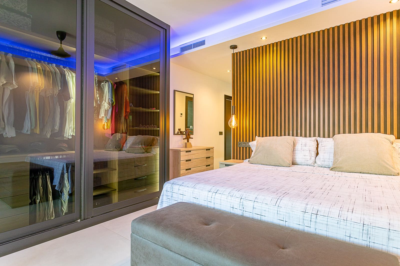 3 soverom Villa til salgs i Mijas Costa med svømmebasseng garasje - € 1 485 000 (Ref: 9256628)