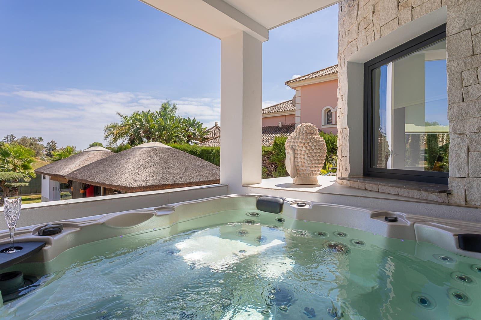 3 soverom Villa til salgs i Mijas Costa med svømmebasseng garasje - € 1 485 000 (Ref: 9256628)