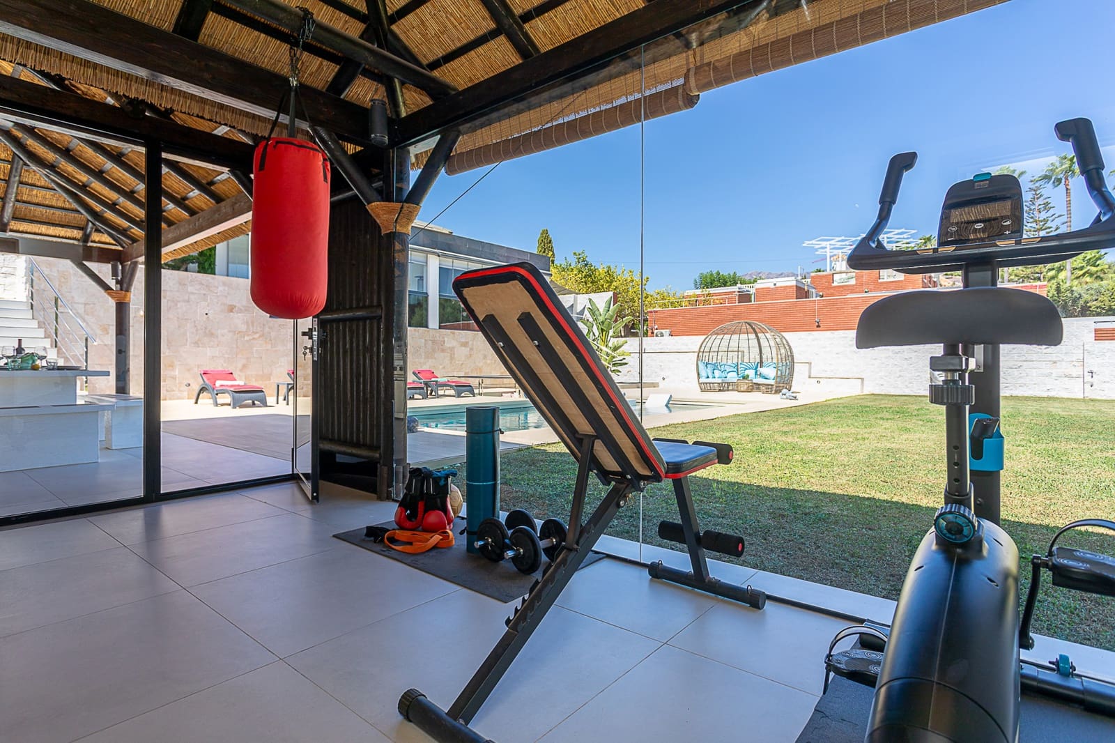 3 soverom Villa til salgs i Mijas Costa med svømmebasseng garasje - € 1 485 000 (Ref: 9256628)