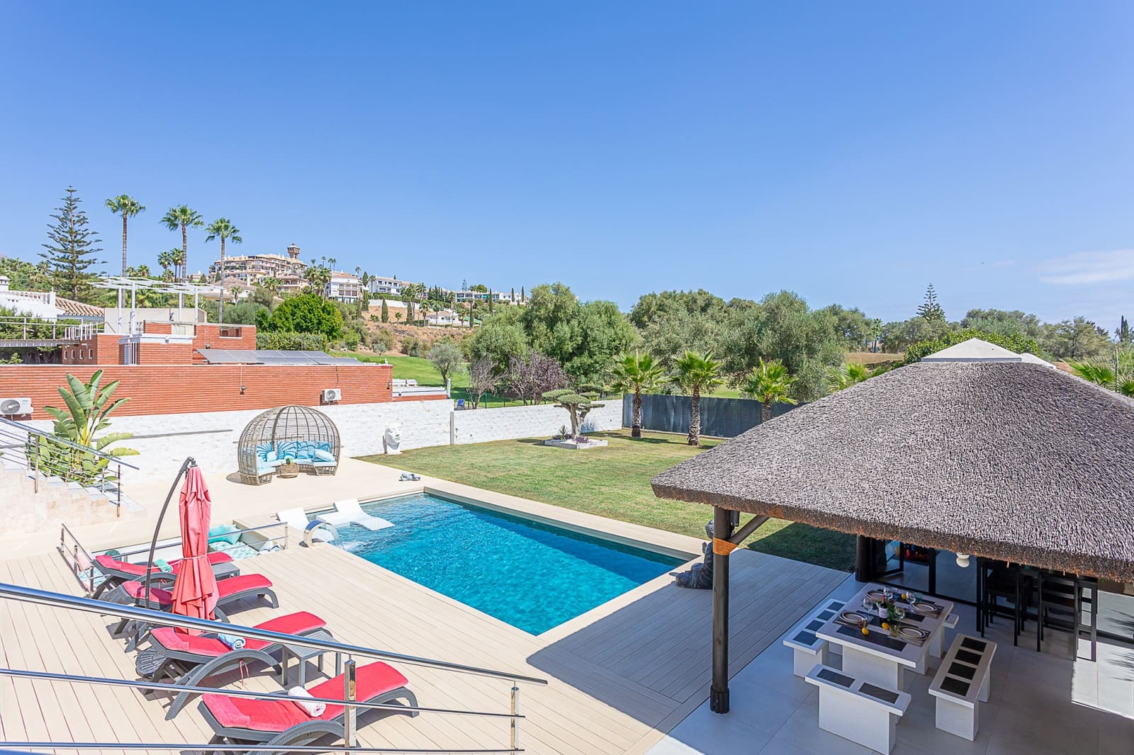 3 soverom Villa til salgs i Mijas Costa med svømmebasseng garasje - € 1 485 000 (Ref: 9256628)
