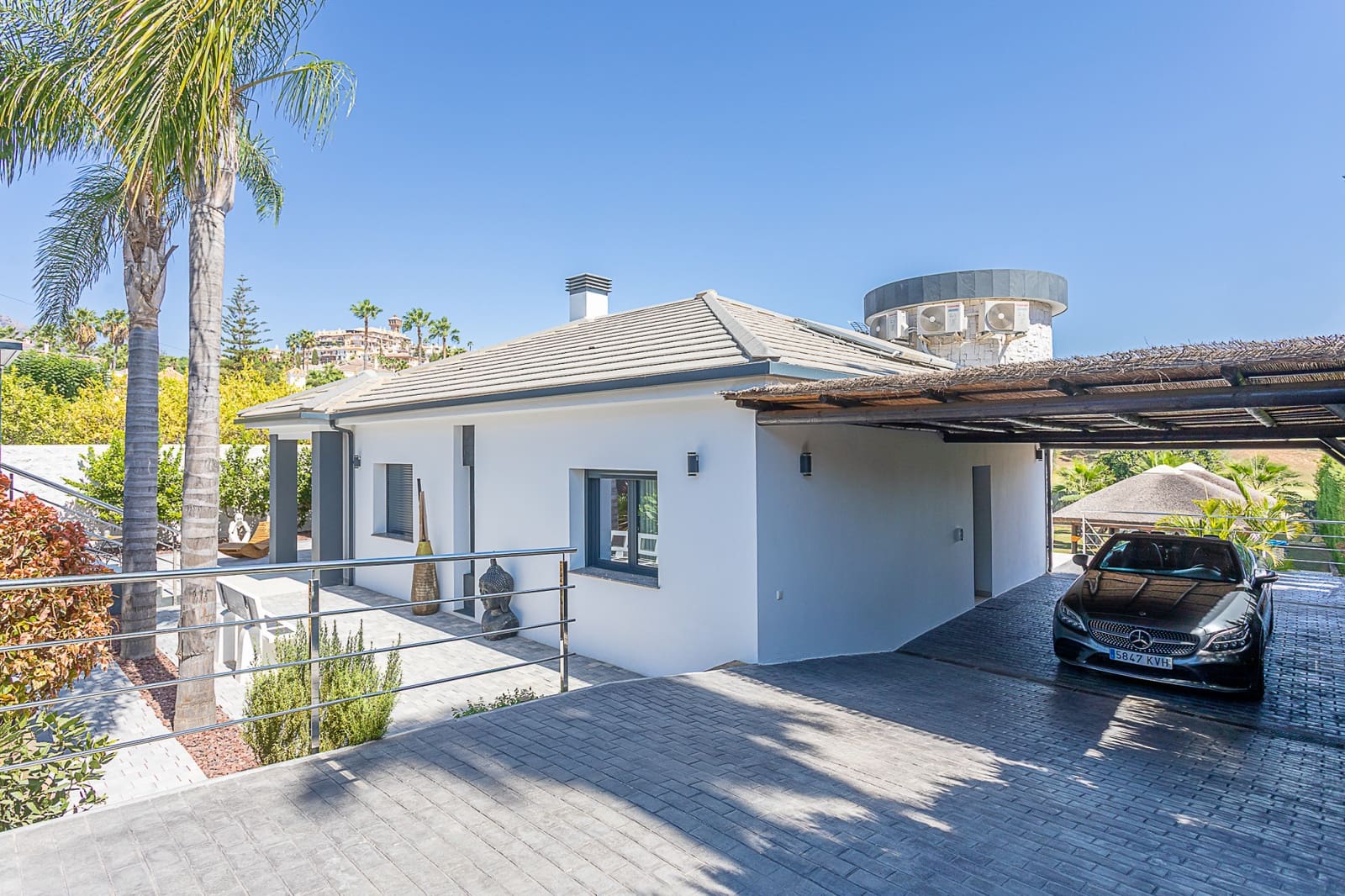 3 soverom Villa til salgs i Mijas Costa med svømmebasseng garasje - € 1 485 000 (Ref: 9256628)