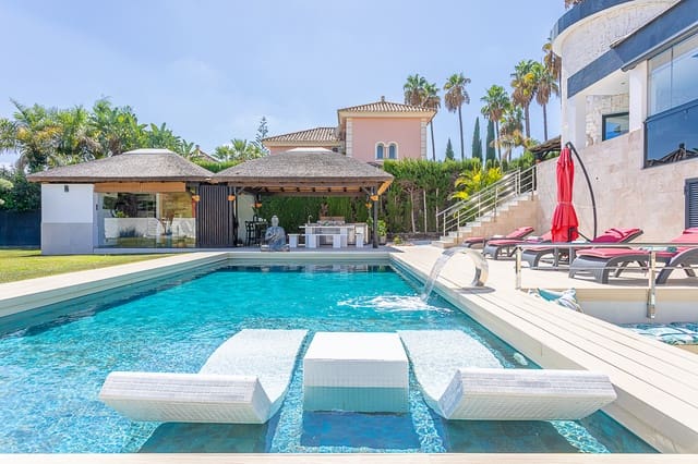 3 slaapkamer Villa te koop in Mijas Costa, Mijas met zwembad garage - € 1.485.000 (Ref: 9256628)