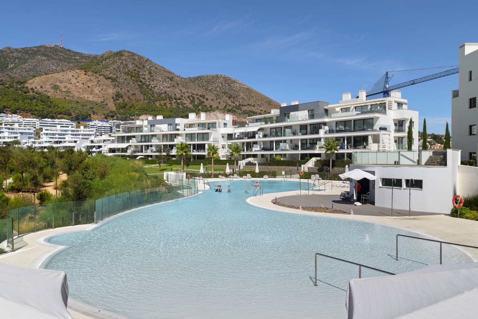 3 soveværelse Lejlighed til salg i Fuengirola med swimmingpool garage - € 799.000 (Ref: 9262097)