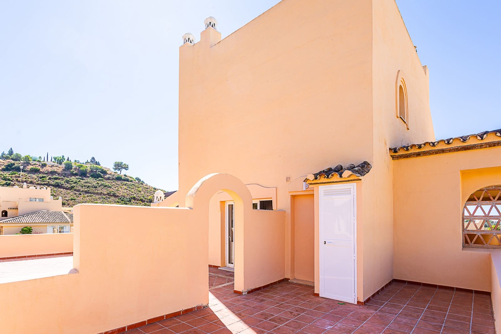 3 soveværelse Penthouse til salg i Marbella med swimmingpool garage - € 725.000 (Ref: 9263926)