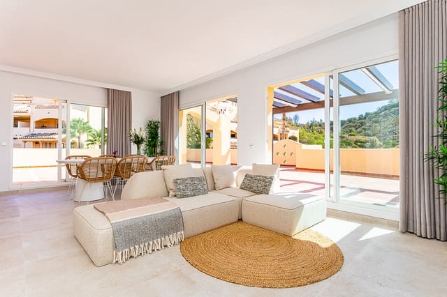 3 Zimmer Penthouse zu verkaufen in Marbella mit Pool Garage - 709.000 € (Ref: 9263926)