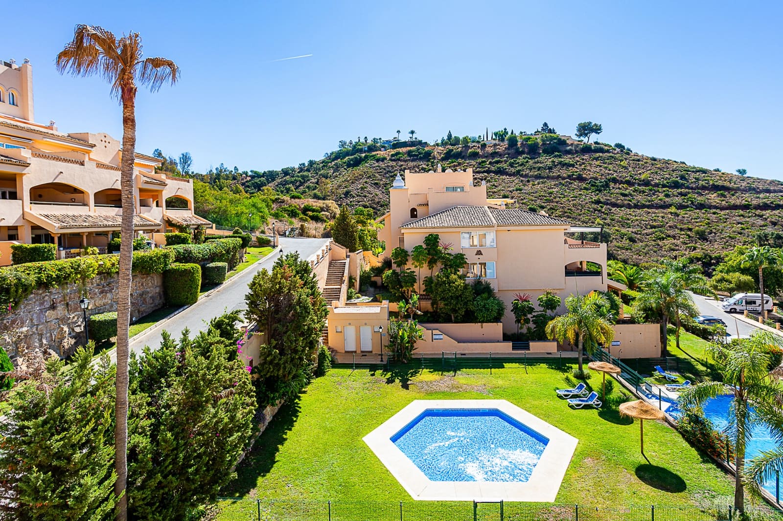 3 soveværelse Penthouse til salg i Marbella med swimmingpool garage - € 725.000 (Ref: 9263926)