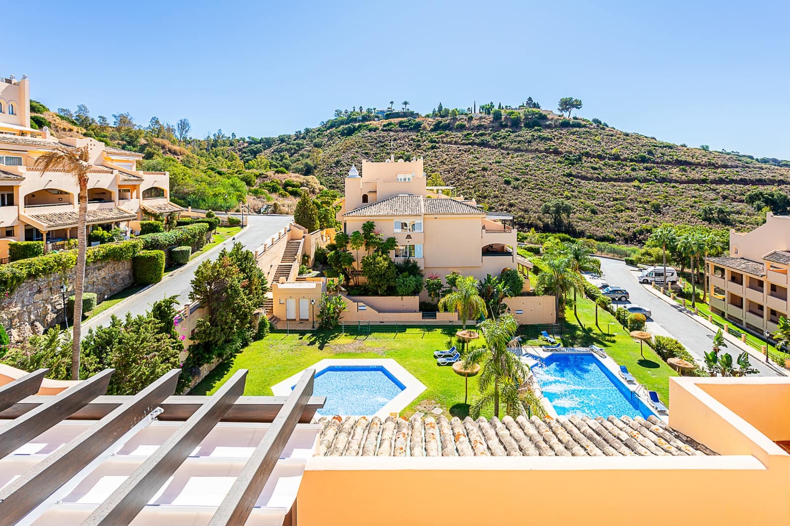 3 soveværelse Penthouse til salg i Marbella med swimmingpool garage - € 725.000 (Ref: 9263926)