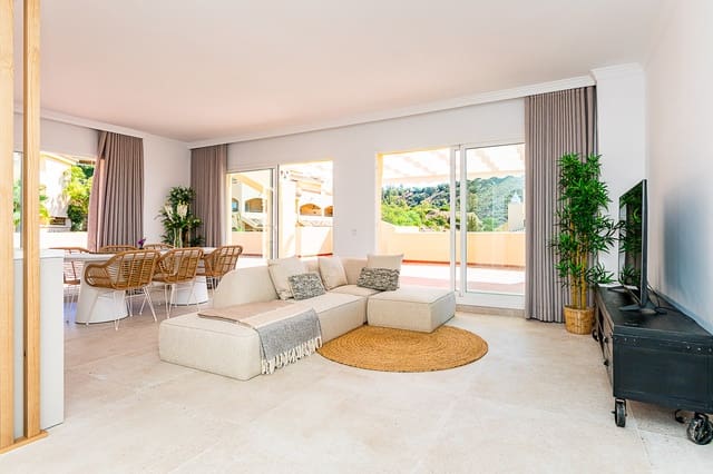 3 soverom Penthouse til salgs i Marbella med svømmebasseng garasje - € 699 000 (Ref: 9263926)