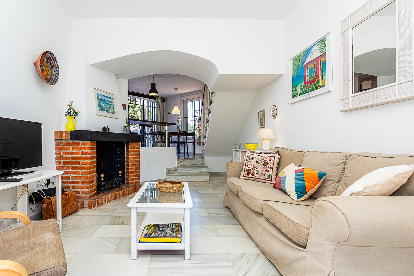 3 makuuhuone Omakotitalo myytävänä paikassa Calahonda mukana uima-altaan - 360 000 € (Ref: 9269052)