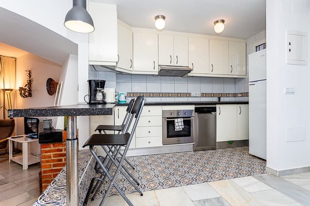 3 sypialnia Dom na sprzedaż w Calahonda, Mijas z basenem - 360 000 € (Ref: 9269052)