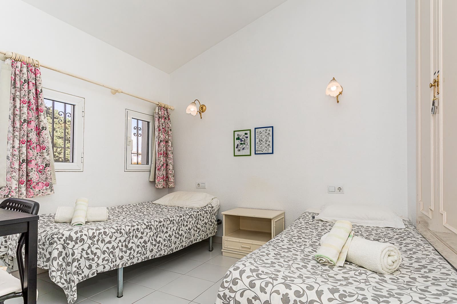 3 makuuhuone Omakotitalo myytävänä paikassa Calahonda mukana uima-altaan - 360 000 € (Ref: 9269052)