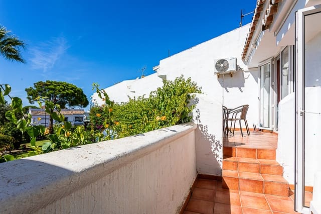 3 sypialnia Dom na sprzedaż w Calahonda, Mijas z basenem - 360 000 € (Ref: 9269052)