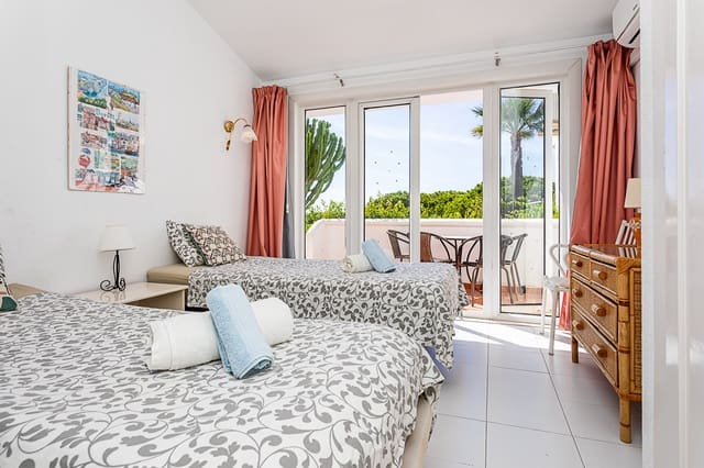 3 sypialnia Dom na sprzedaż w Calahonda, Mijas z basenem - 360 000 € (Ref: 9269052)