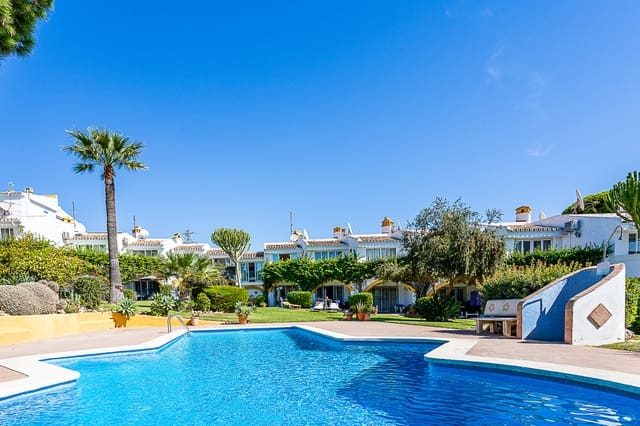 3 sypialnia Dom na sprzedaż w Calahonda, Mijas z basenem - 360 000 € (Ref: 9269052)