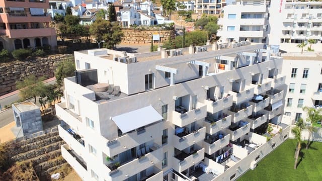 4 chambre Penthouse à vendre à Riviera del Sol, Mijas avec piscine garage - 770 000 € (Ref: 9269054)