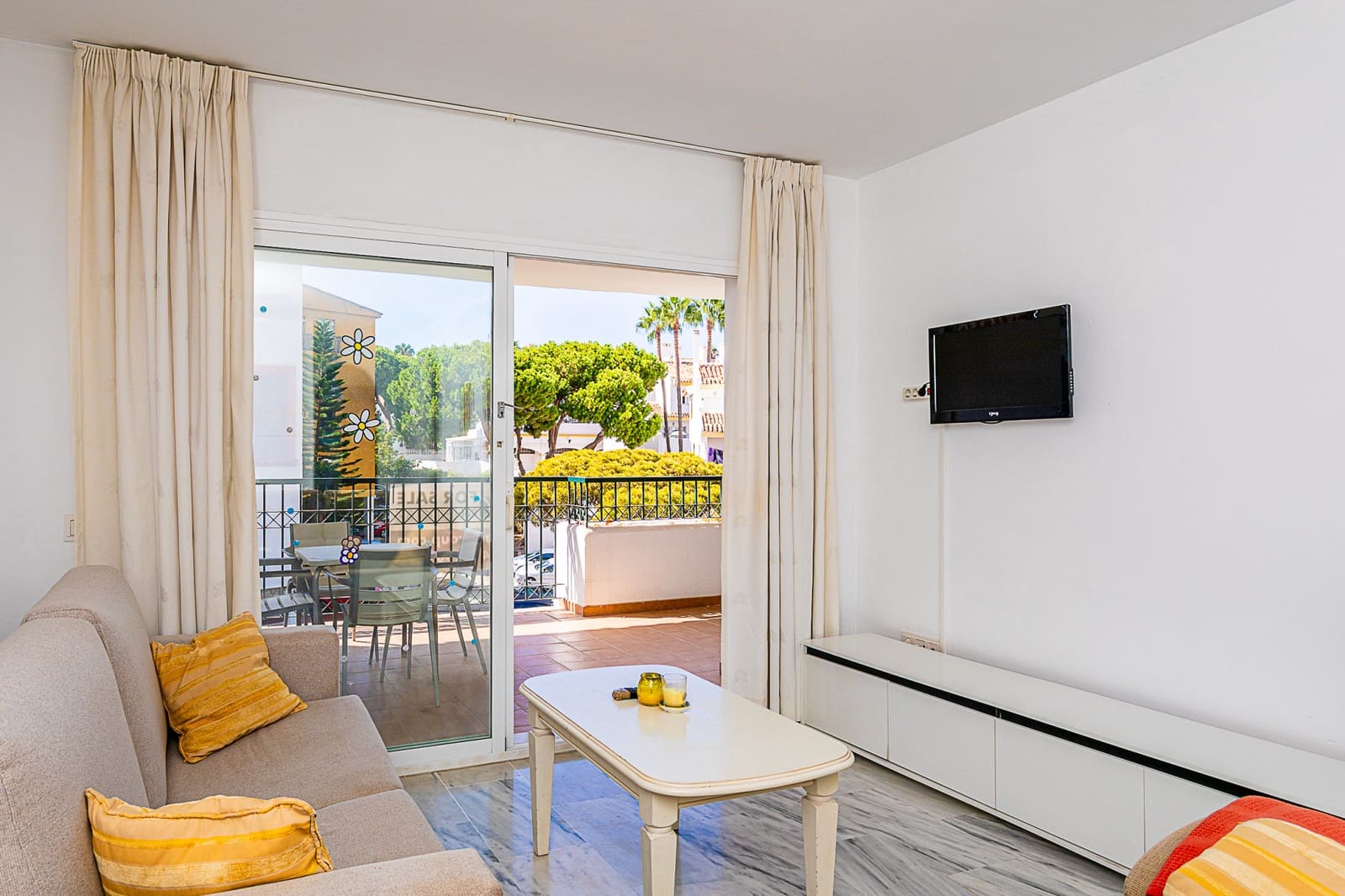 2 soveværelse Lejlighed til salg i Calahonda med swimmingpool garage - € 295.000 (Ref: 9275402)