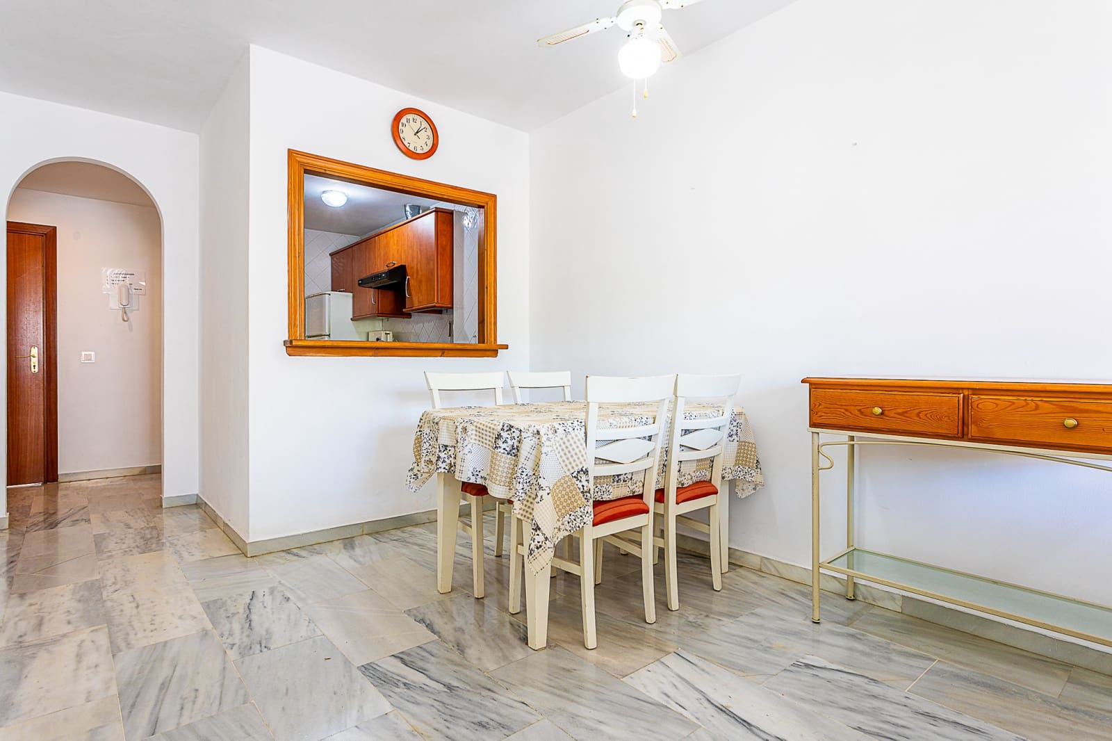 2 soveværelse Lejlighed til salg i Calahonda med swimmingpool garage - € 295.000 (Ref: 9275402)