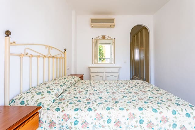 2 bedroom Apartment for sale in Calahonda, Mijas with pool garage - € 295,000 (Ref: 9275402)