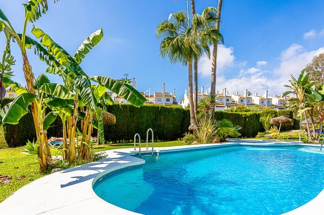 2 bedroom Apartment for sale in Calahonda, Mijas with pool garage - € 295,000 (Ref: 9275402)