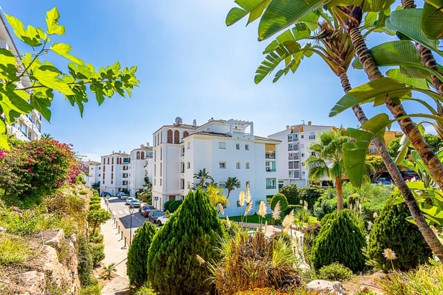 2 bedroom Apartment for sale in Calahonda, Mijas with pool garage - € 295,000 (Ref: 9275402)