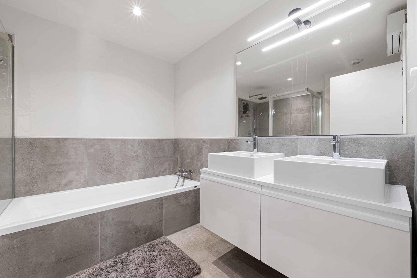 3 bedroom Apartment for sale in La Cala de Mijas with pool garage - € 725,000 (Ref: 9290010)