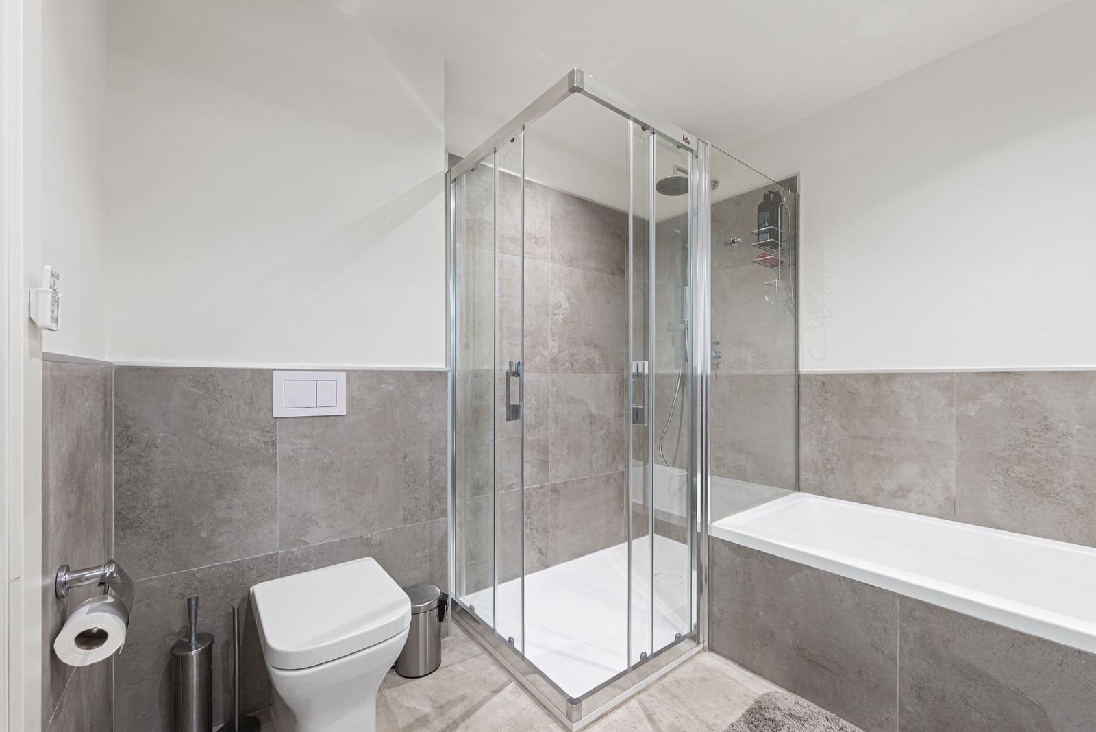 3 bedroom Apartment for sale in La Cala de Mijas with pool garage - € 725,000 (Ref: 9290010)