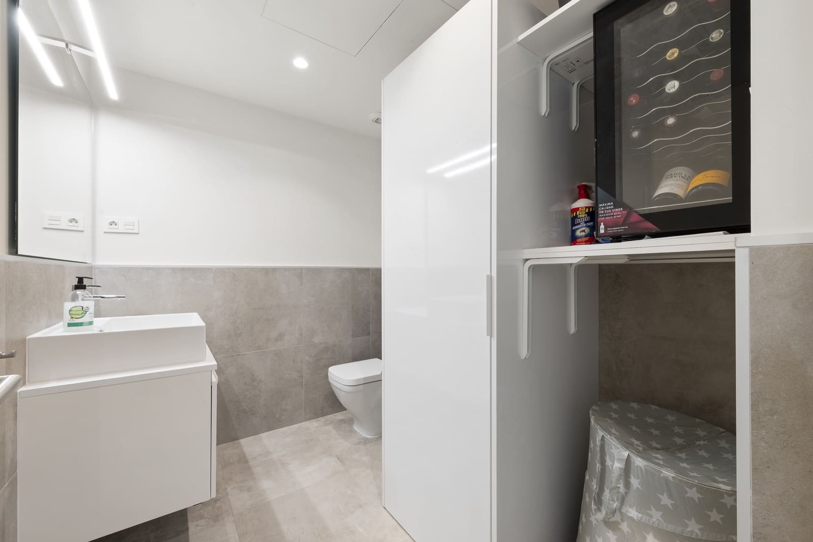 3 bedroom Apartment for sale in La Cala de Mijas with pool garage - € 725,000 (Ref: 9290010)