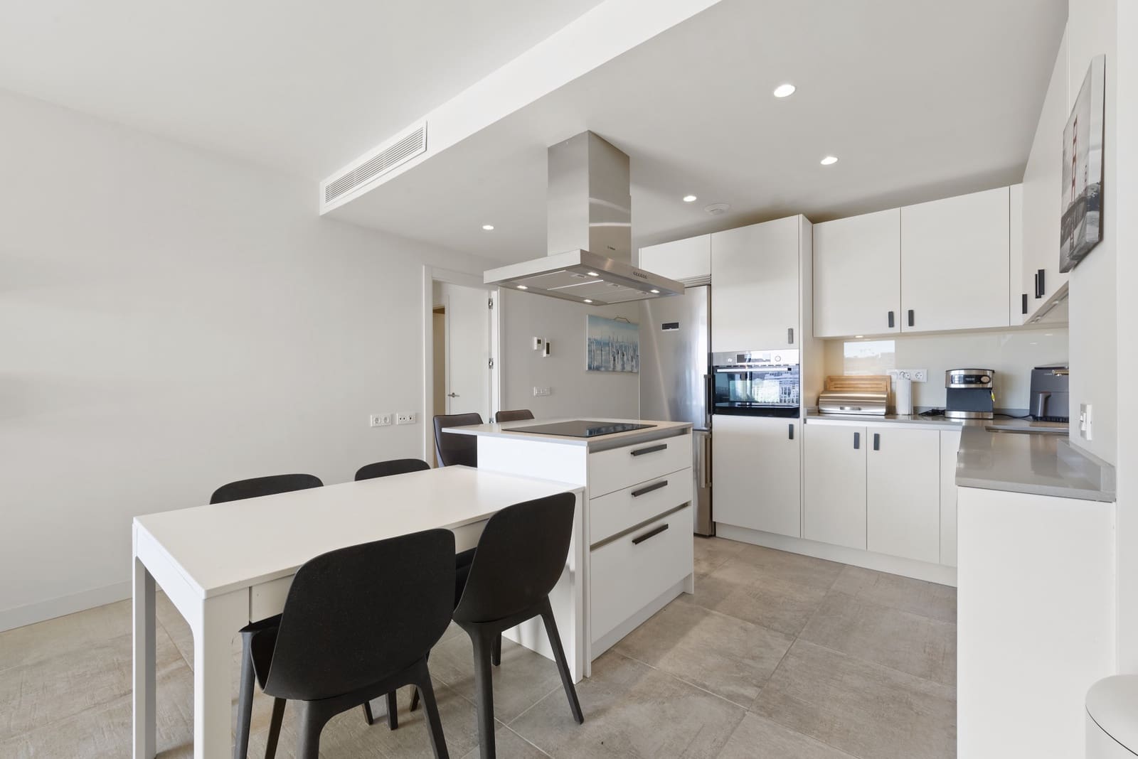 3 bedroom Apartment for sale in La Cala de Mijas with pool garage - € 725,000 (Ref: 9290010)