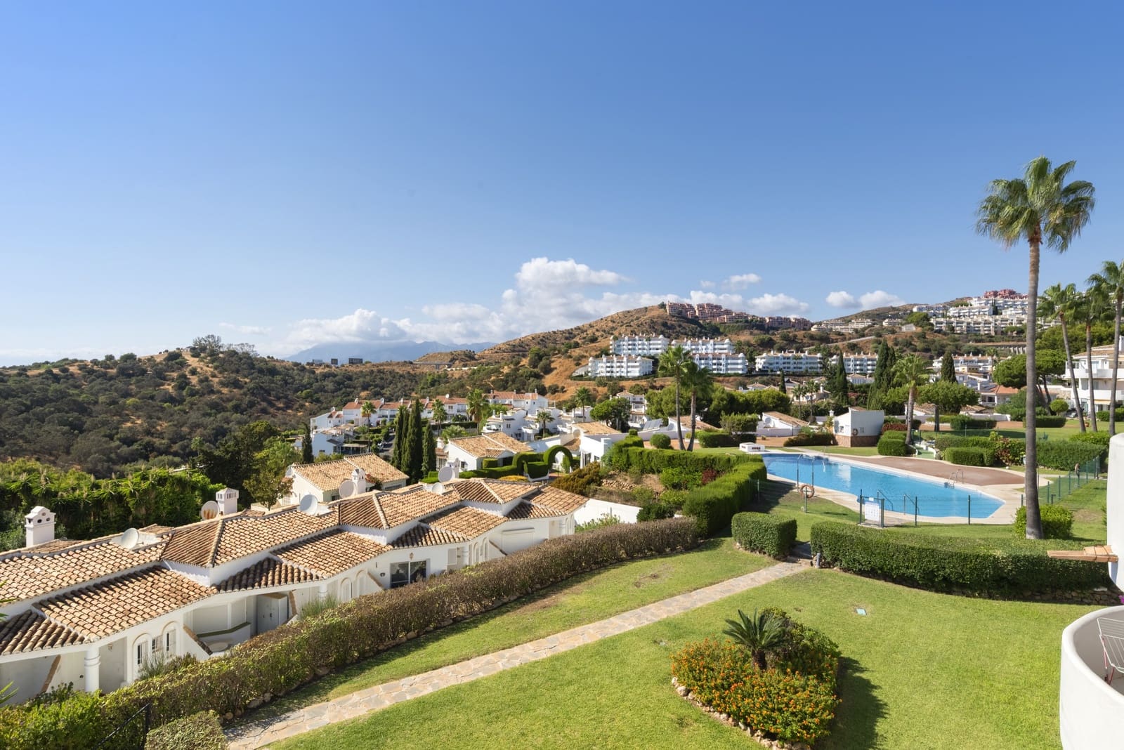 Ático de 2 habitaciones en Calahonda en venta con piscina garaje - 340.000 € (Ref: 9290011)