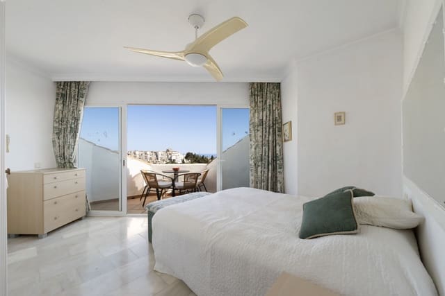 2 soverom Penthouse til salgs i Calahonda, Mijas med svømmebasseng garasje - € 340 000 (Ref: 9290011)