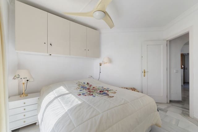 2 soverom Penthouse til salgs i Calahonda, Mijas med svømmebasseng garasje - € 340 000 (Ref: 9290011)