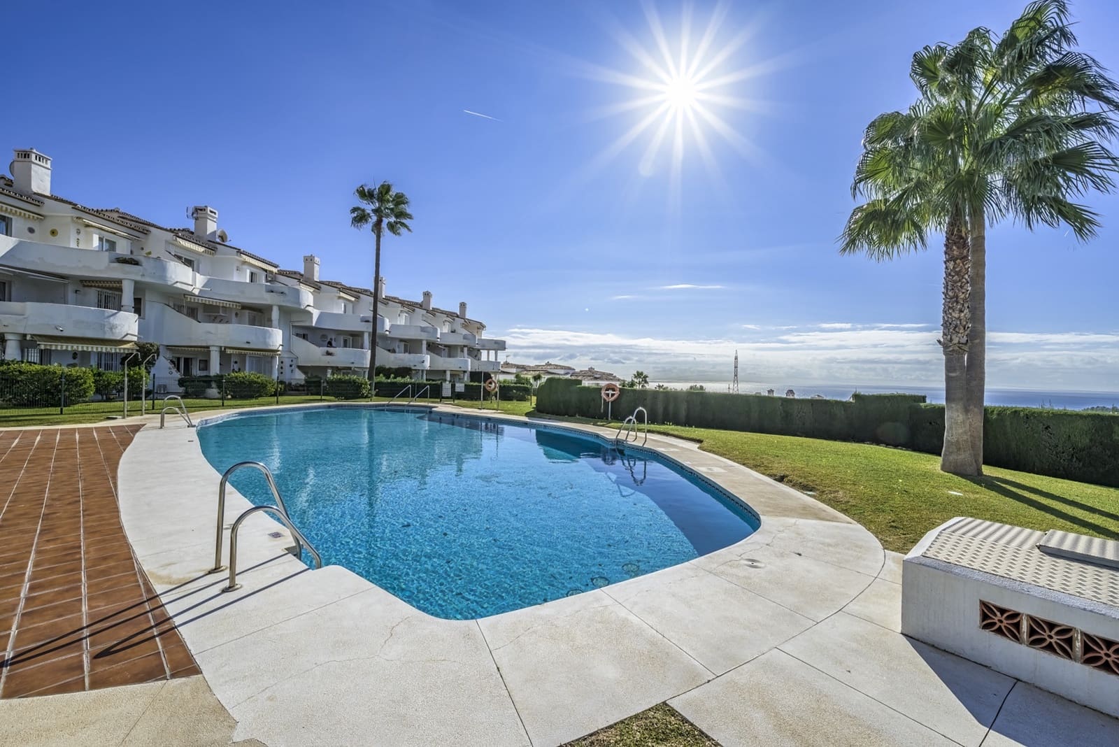 2 slaapkamer Penthouse te koop in Calahonda met zwembad garage - € 340.000 (Ref: 9290011)