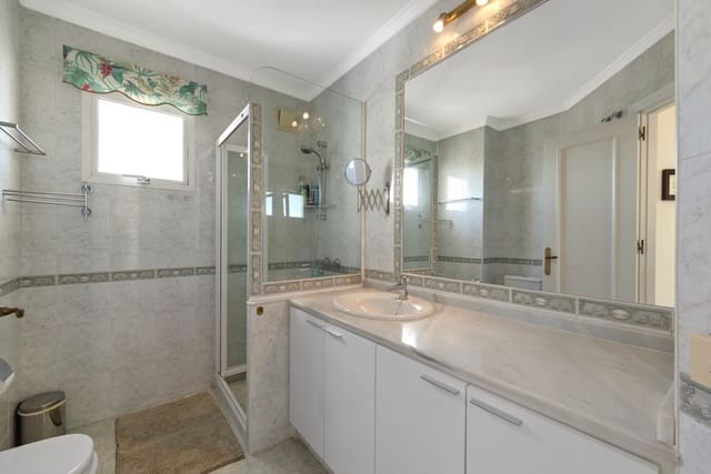 2 soverom Penthouse til salgs i Calahonda, Mijas med svømmebasseng garasje - € 340 000 (Ref: 9290011)