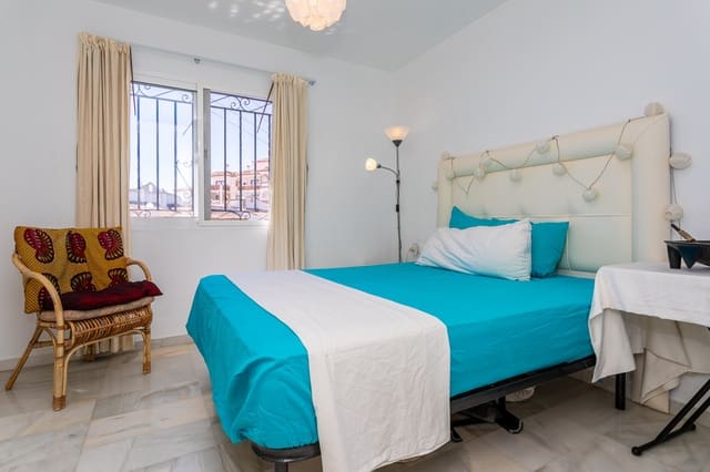 3 bedroom Semi-detached Villa for sale in Calahonda, Mijas with pool - € 475,000 (Ref: 9296528)