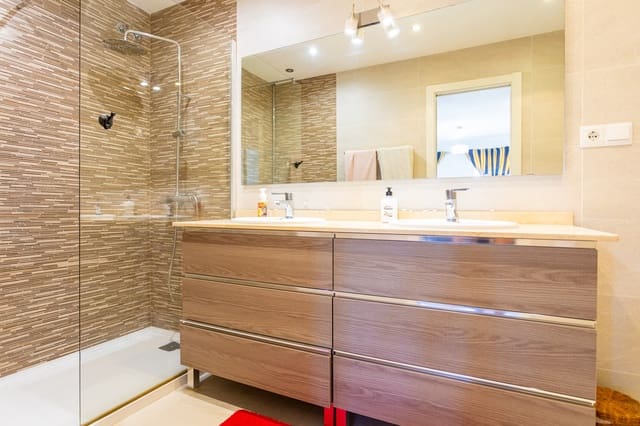 3 bedroom Semi-detached Villa for sale in Calahonda, Mijas with pool - € 475,000 (Ref: 9296528)