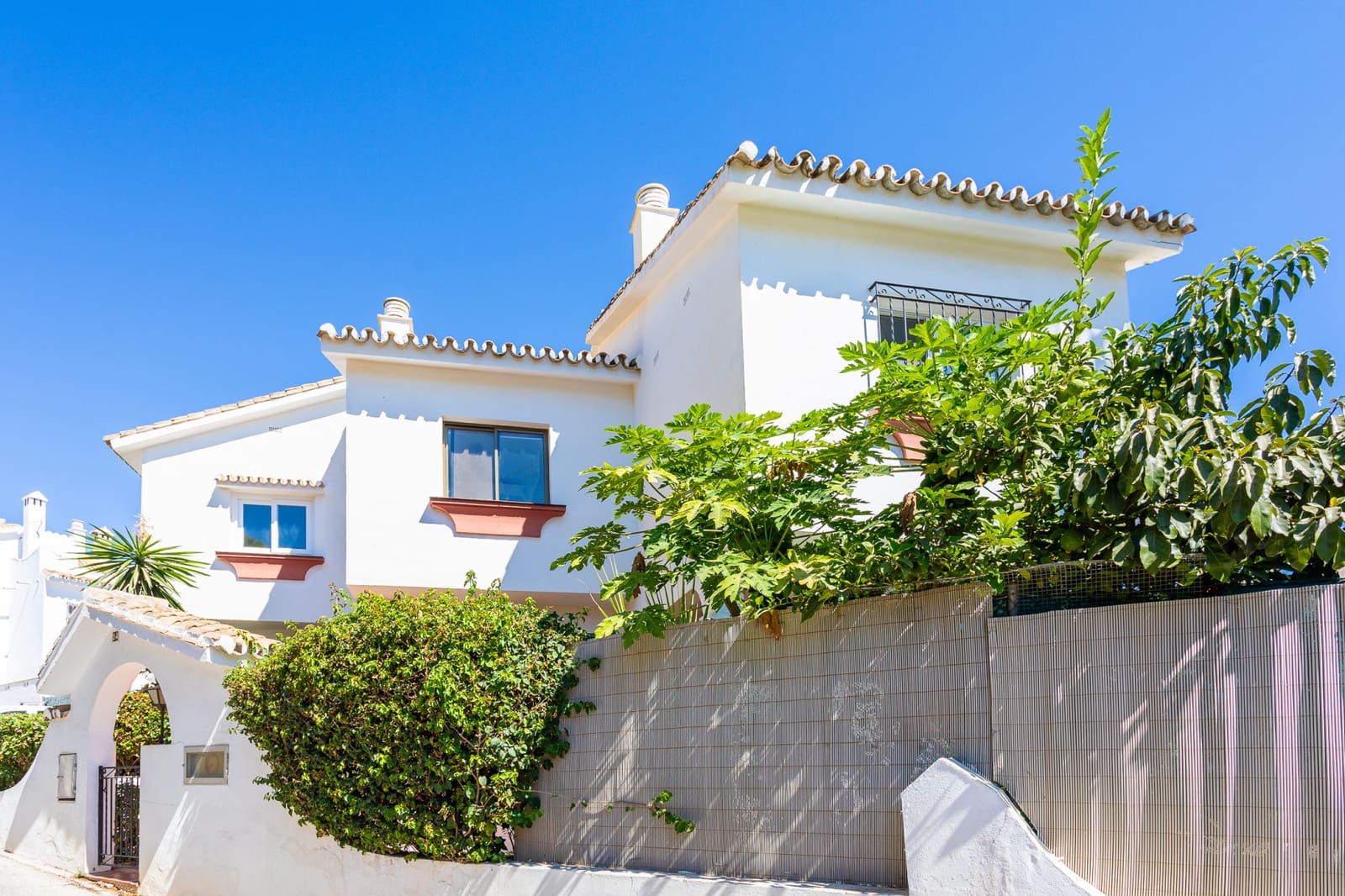 3 Zimmer Doppelhaus zu verkaufen in Calahonda mit Pool - 475.000 € (Ref: 9296528)