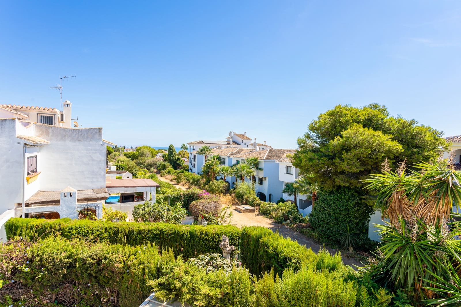 3 Zimmer Doppelhaus zu verkaufen in Calahonda mit Pool - 475.000 € (Ref: 9296528)