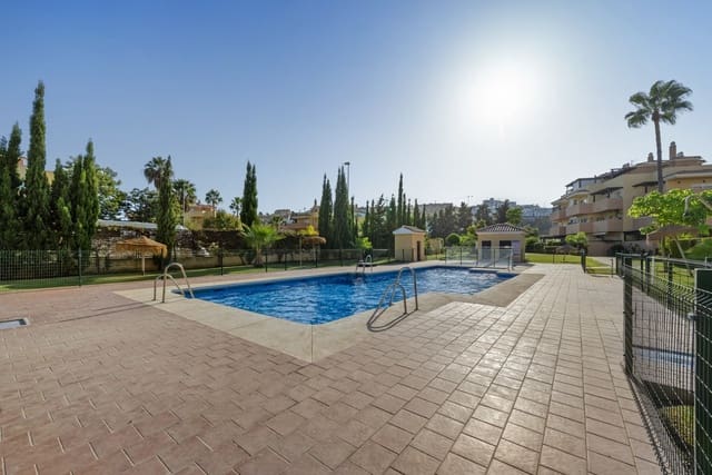 2 bedroom Apartment for sale in La Cala de Mijas, Mijas with pool garage - € 385,000 (Ref: 9304852)