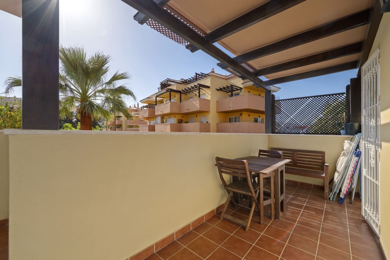2 Zimmer Apartment zu verkaufen in La Cala de Mijas mit Pool Garage - 360.000 € (Ref: 9304852)