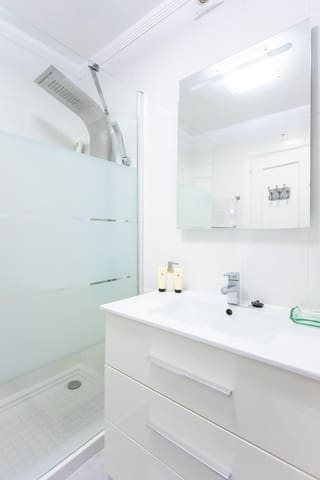 2 bedroom Apartment for sale in Calahonda, Mijas with pool - € 280,000 (Ref: 9310282)