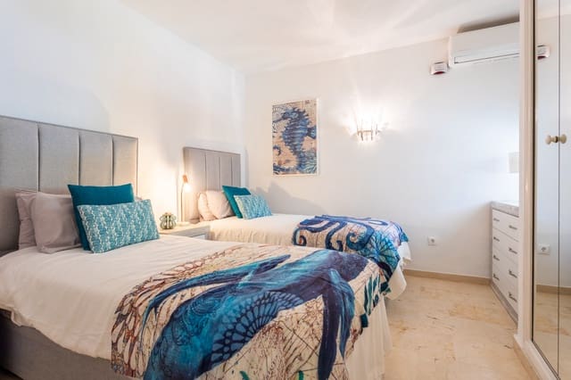 2 bedroom Apartment for sale in Calahonda, Mijas with pool - € 280,000 (Ref: 9310282)