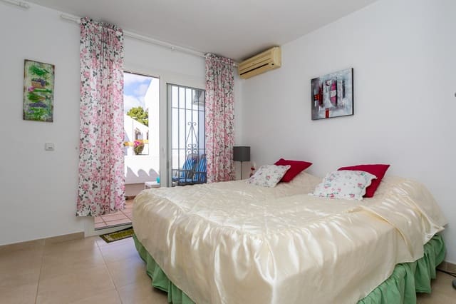 4 chambre Maison de Ville à vendre à Calahonda, Mijas avec piscine garage - 495 000 € (Ref: 9317045)